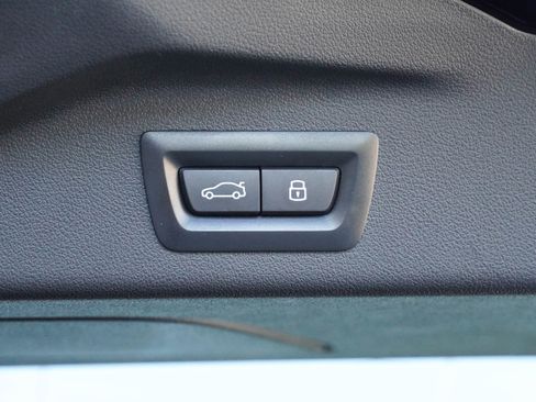 Certified 2024 BMW X7 xDrive40i w/ Executive Package image 36