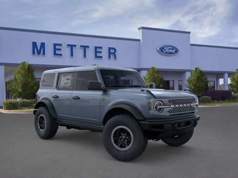 New 2025 Ford Bronco Badlands w/ Sasquatch Package image 7