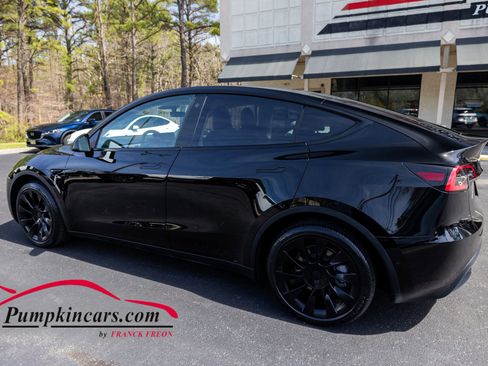 Used 2022 Tesla Model Y Long Range image 4