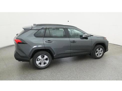 Used 2025 Toyota RAV4 XLE w/ Convenience Package FWD image 10