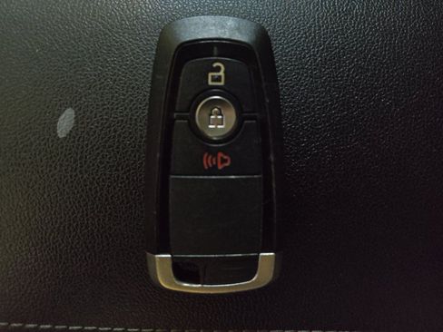 Used 2021 Ford Escape SE FWD image 32