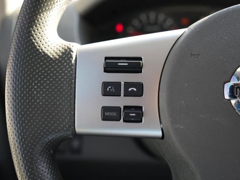 Used 2021 Nissan Frontier SV w/ Midnight Edition Floor Mats image 20