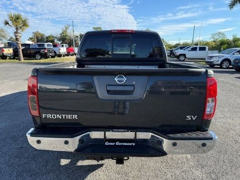 Used 2015 Nissan Frontier SV w/ SV Value Truck Package image 4
