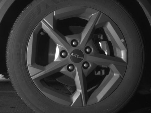 Used 2025 Kia K4 LXS FWD image 15