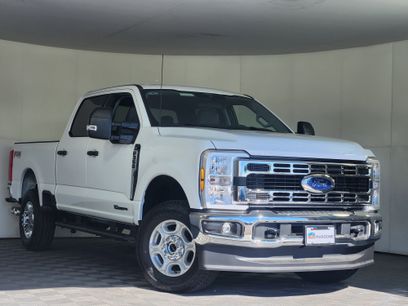 New 2026 Ford F350 XLT w/ FX4 Off-Road Package