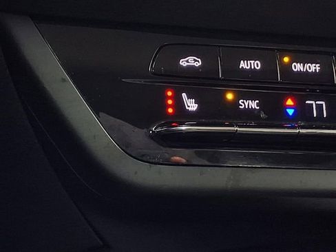 Used 2023 Buick Envision Preferred image 5