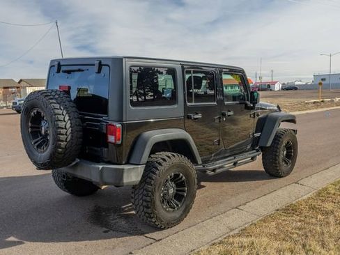 Used 2014 Jeep Wrangler Unlimited Rubicon w/ Connectivity Group image 5