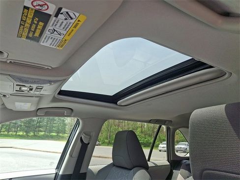 Used 2022 Toyota RAV4 XLE image 14