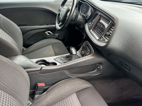 Used 2018 Dodge Challenger SXT image 15