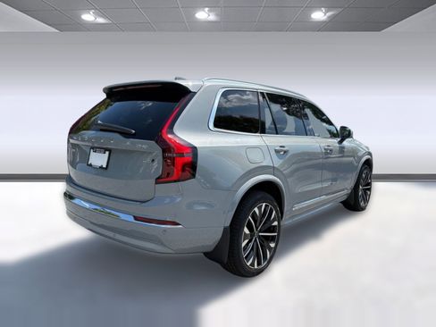 New 2026 Volvo XC90 B6 Plus w/ Protection Package image 9