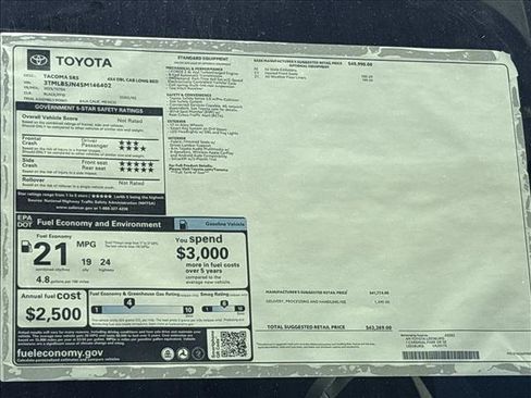 Used 2025 Toyota Tacoma SR5 image 18