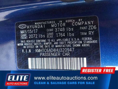 Used 2017 Hyundai Veloster Value Edition FWD image 17