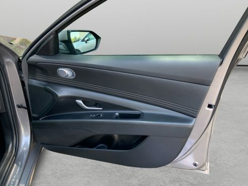Used 2024 Hyundai Elantra SEL w/ Convenience Package FWD image 30