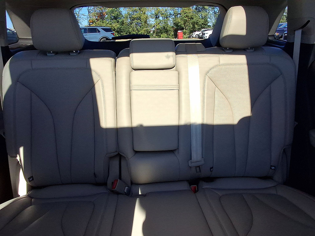 Used 2023 Lincoln Nautilus Reserve AWD/4WD image 13