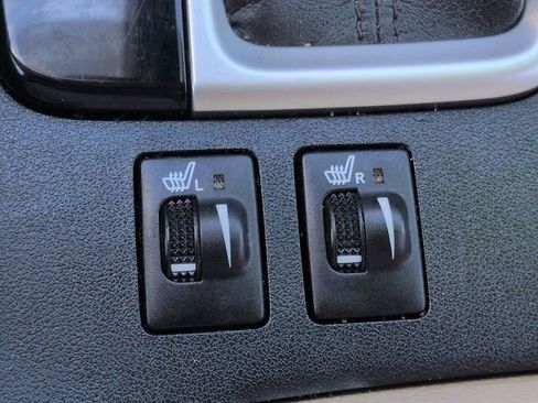 Used 2017 Toyota Highlander XLE AWD/4WD image 24