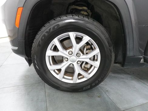 Used 2022 Jeep Grand Cherokee L Limited AWD/4WD image 34