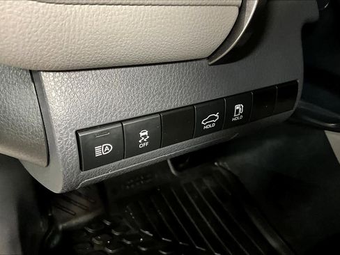 Certified 2023 Toyota Camry LE image 31