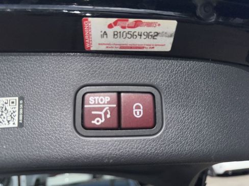 Used 2023 Mercedes-Benz GLC 300 image 23