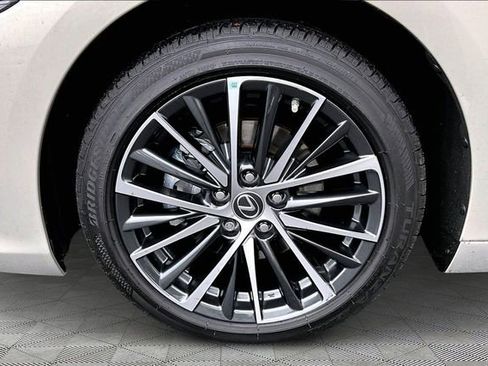 Used 2024 Lexus ES 350 w/ Premium Package image 22