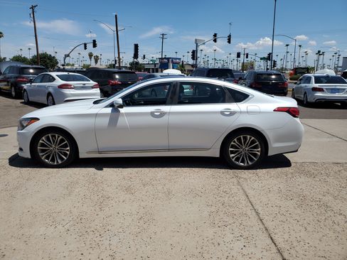 Used 2015 Hyundai Genesis 3.8 w/ Option Group 04 image 2
