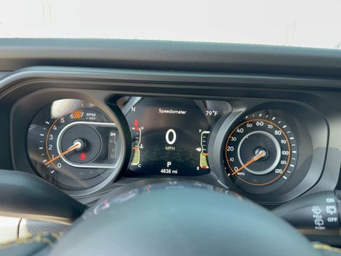 Used 2024 Jeep Wrangler Sahara w/ Technology Group image 17