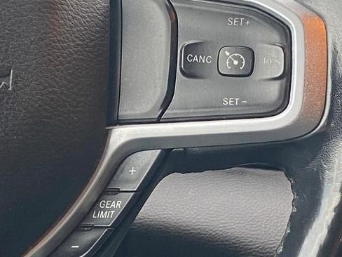 Used 2019 RAM 1500 Big Horn AWD/4WD image 11