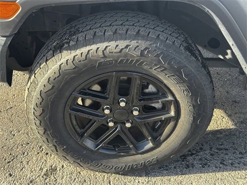 Certified 2021 Jeep Wrangler Unlimited Islander image 10