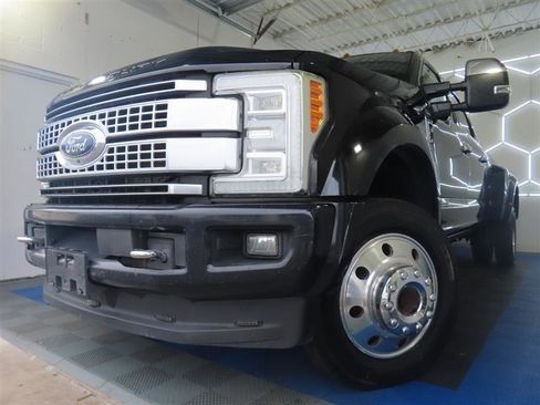 Used 2017 Ford F450 Platinum w/ Platinum Ultimate Package image 1