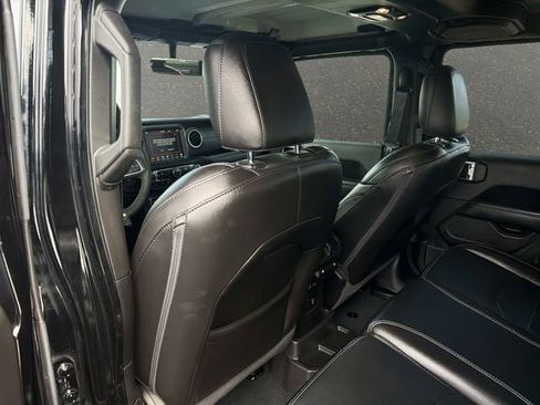 Used 2023 Jeep Wrangler Unlimited Sahara image 13