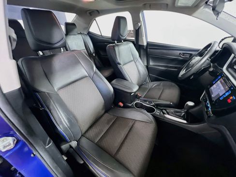 Used 2018 Toyota Corolla SE w/ SE Premium Package FWD image 30