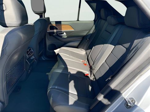 Used 2025 Mercedes-Benz GLE 350 4MATIC image 23