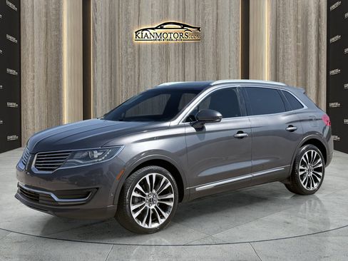 Used 2017 Lincoln MKX Reserve w/ Driver Assistance Package image 5