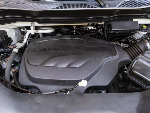 Used 2021 Honda Pilot Elite image 41