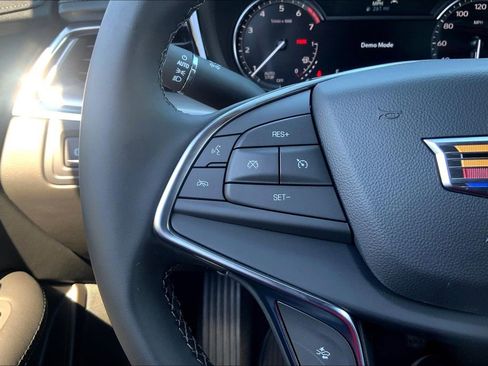 New 2025 Cadillac XT5 Luxury image 22