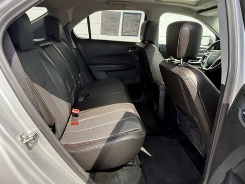 Used 2017 Chevrolet Equinox Premier w/ Enhanced Convenience Package FWD image 12