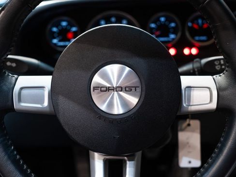 Used 2005 Ford GT RWD image 34