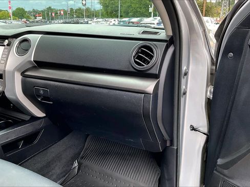 Certified 2018 Toyota Tundra SR5 w/ TRD Off Road Package AWD/4WD image 18