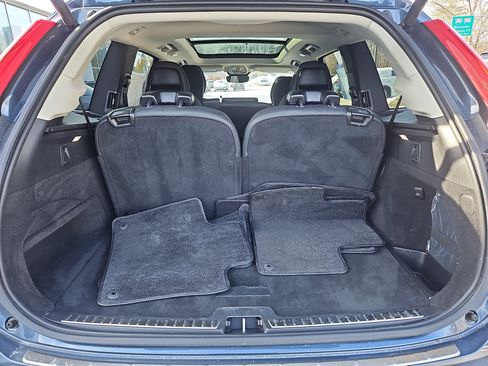 Used 2024 Volvo XC90 B6 Plus image 35