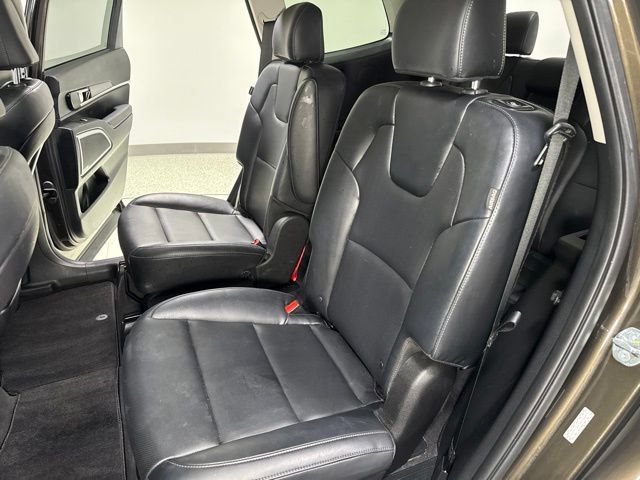 Used 2024 Kia Telluride S w/ S Sunroof Package AWD/4WD image 2