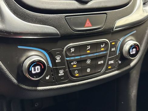 Certified 2018 Chevrolet Equinox LT AWD/4WD image 19