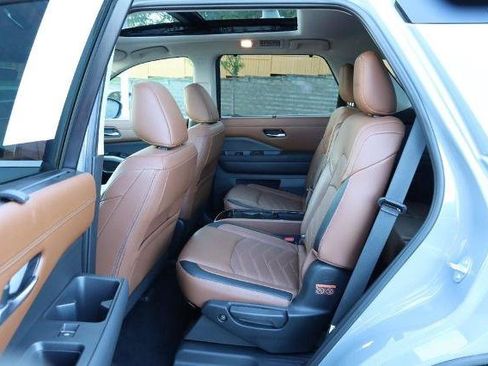 Certified 2025 Nissan Pathfinder Platinum w/ Lighting Package (N92) AWD/4WD image 26
