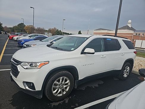 Used 2020 Chevrolet Traverse LT w/ Driver Confidence II Package image 17