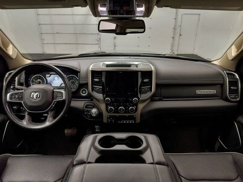Used 2019 RAM 1500 Laramie AWD/4WD image 14