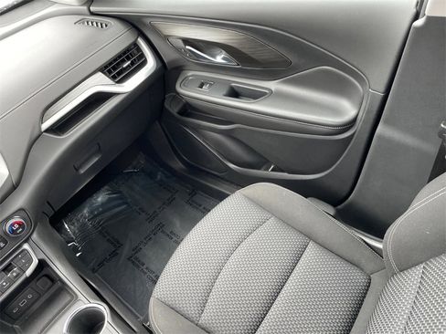 Used 2023 GMC Terrain SLE w/ Driver Convenience Package image 15