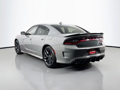 Used 2019 Dodge Charger R/T w/ Blacktop Package RWD image 3