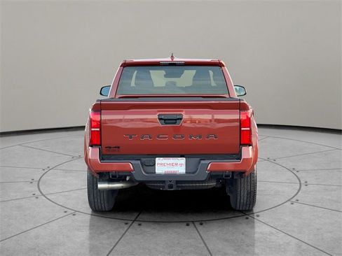 Used 2025 Toyota Tacoma TRD Sport image 5