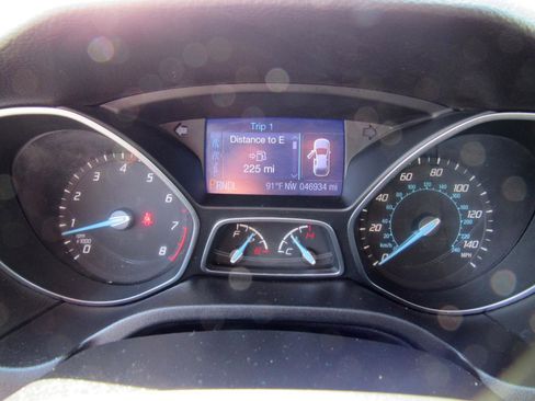Used 2013 Ford Focus SE FWD image 16