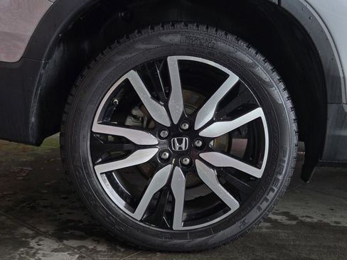 Used 2022 Honda Pilot Touring image 4