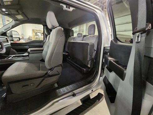 Used 2024 Ford F250 XLT w/ Snow Plow Prep Package image 38