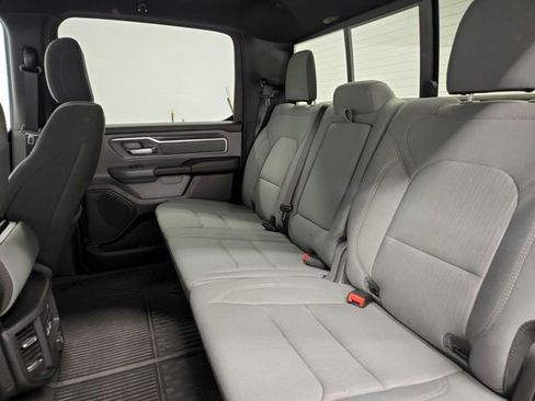 Used 2022 RAM 1500 Big Horn AWD/4WD image 32